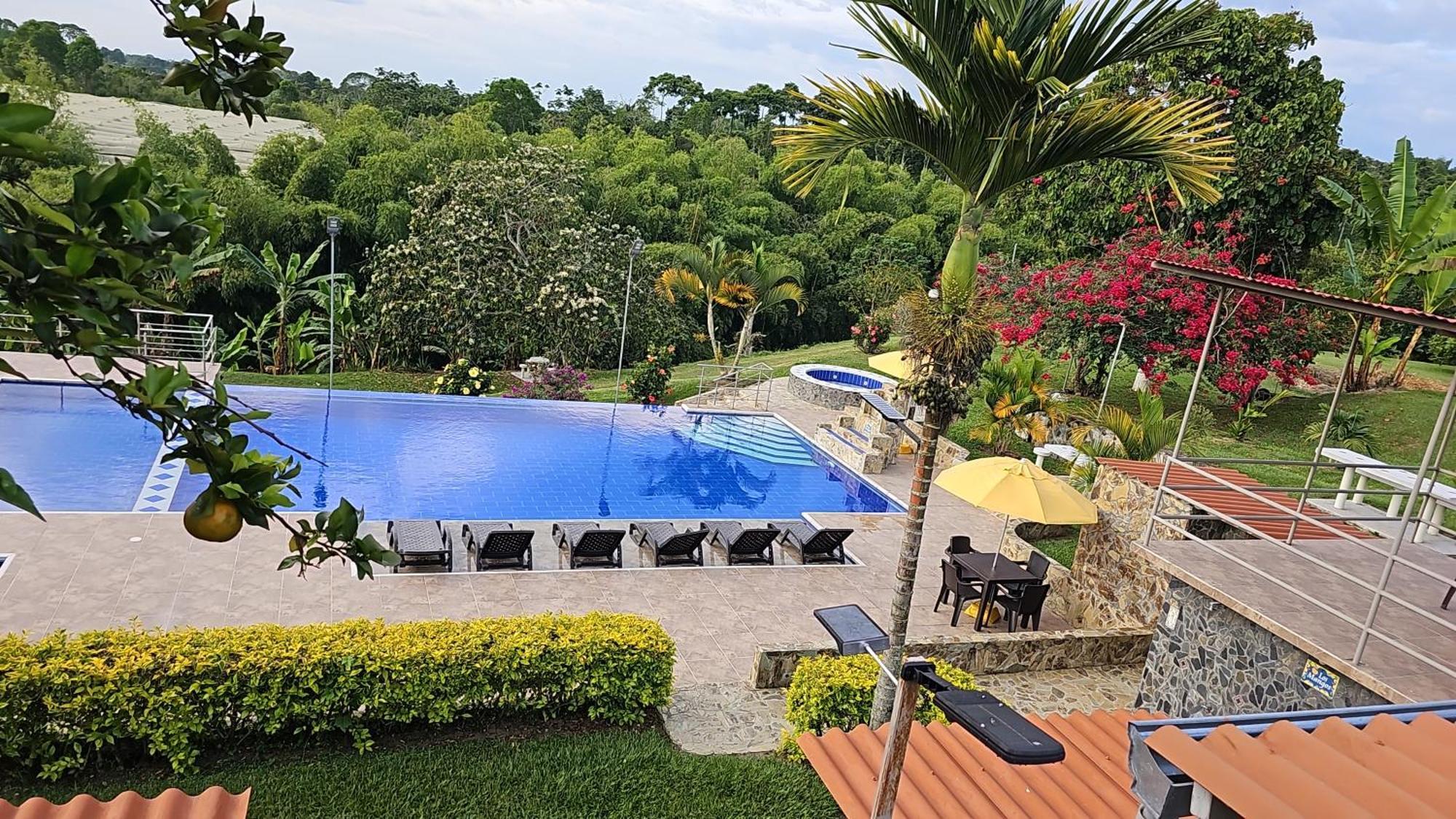 Hotel Campestre Los Mangos Quimbaya Eksteriør billede